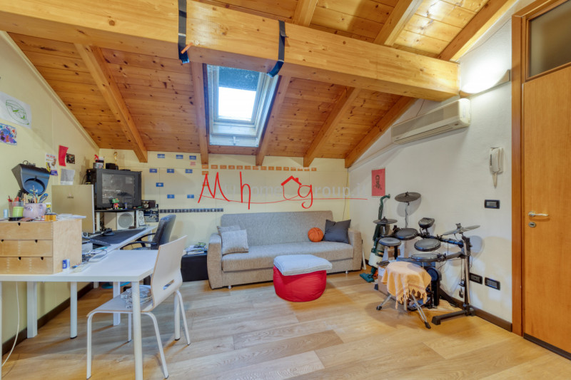 PADOVA ZONA PALTANA - In piccolo condominio, appartamento disposto su due piani in zona interna e...