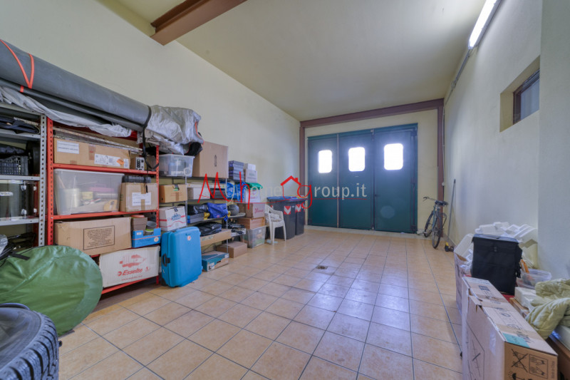 PADOVA ZONA PALTANA - In piccolo condominio, appartamento disposto su due piani in zona interna e...