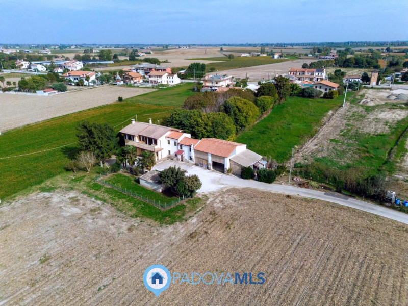 Immobile in esclusiva al Gruppo Padova MLS

Immersa nel verde ma comodamente vicina al centro del...