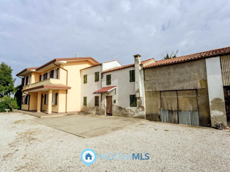 Immobile in esclusiva al Gruppo Padova MLS

Immersa nel verde ma comodamente vicina al centro del...