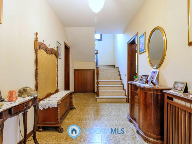 Immobile in esclusiva al Gruppo Padova MLS

Immersa nel verde ma comodamente vicina al centro del...