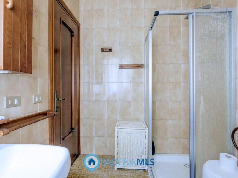 Immobile in esclusiva al Gruppo Padova MLS

Immersa nel verde ma comodamente vicina al centro del...