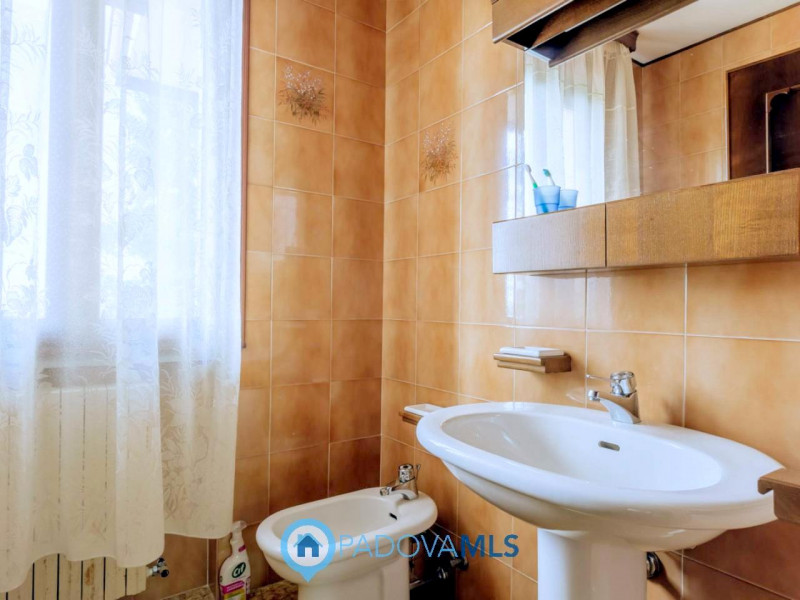 Immobile in esclusiva al Gruppo Padova MLS

Immersa nel verde ma comodamente vicina al centro del...