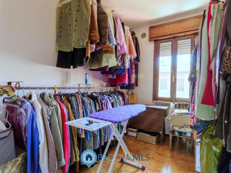 Immobile in esclusiva al Gruppo Padova MLS

In una tranquilla zona residenziale del Comune di San...