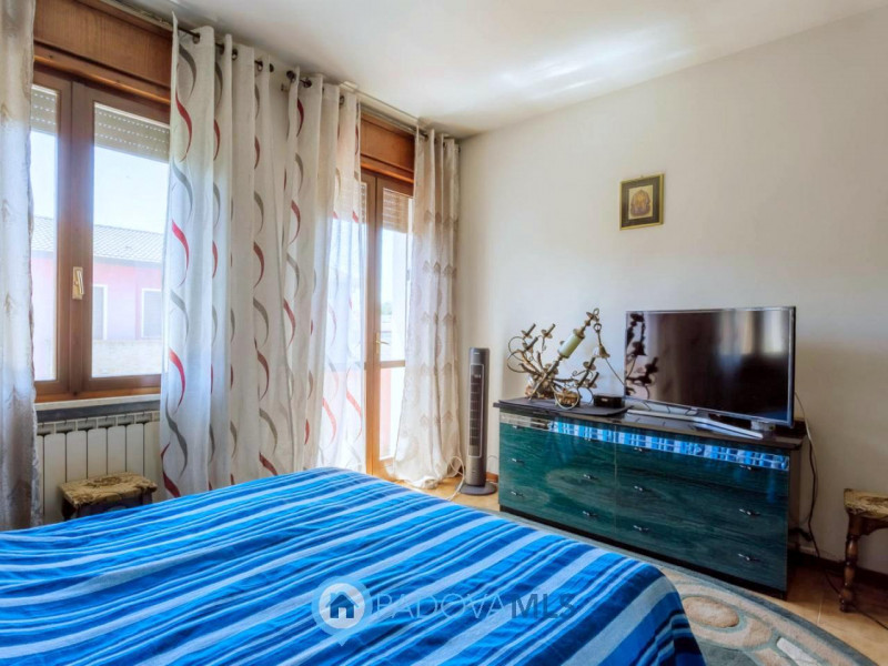 Immobile in esclusiva al Gruppo Padova MLS

In una tranquilla zona residenziale del Comune di San...