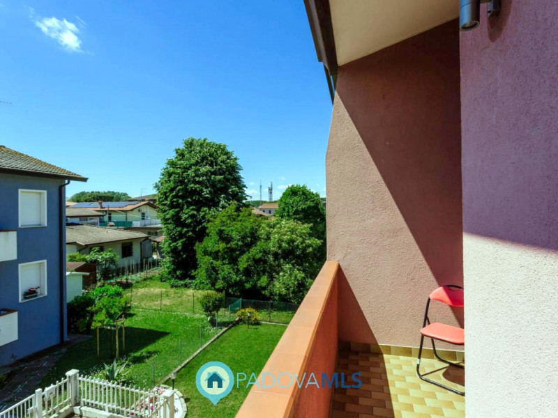 Immobile in esclusiva al Gruppo Padova MLS

In una tranquilla zona residenziale del Comune di San...