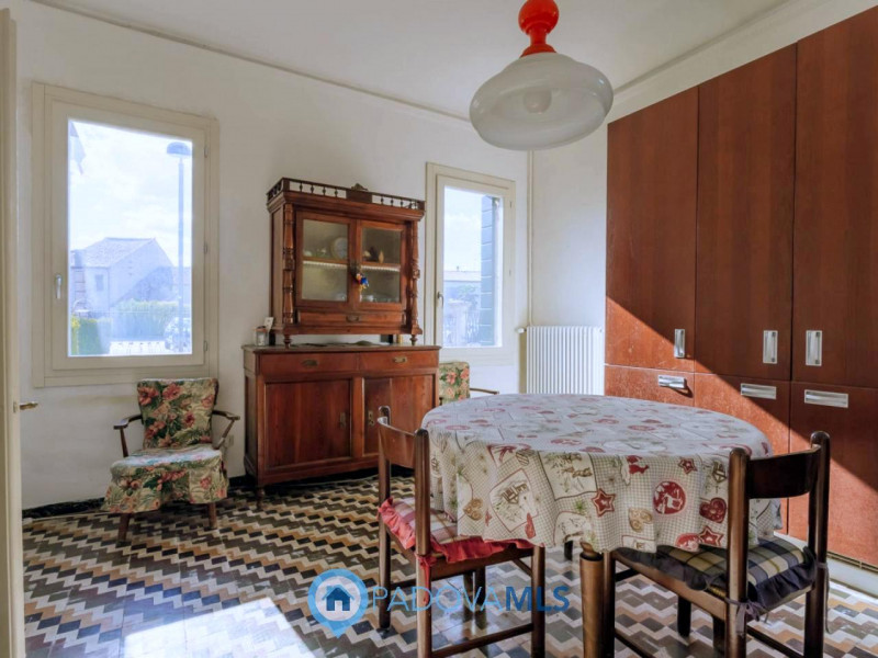 Immobile in esclusiva al Gruppo Padova MLS

Nel centro di Agna, proponiamo in vendita una casa si...