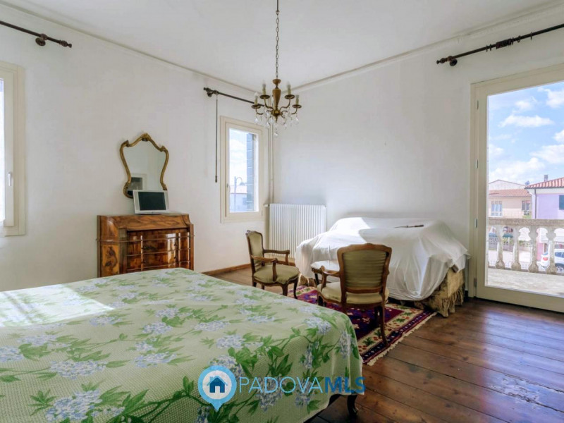 Immobile in esclusiva al Gruppo Padova MLS

Nel centro di Agna, proponiamo in vendita una casa si...