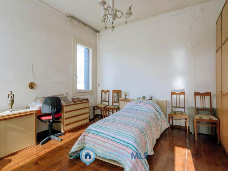 Immobile in esclusiva al Gruppo Padova MLS

Nel centro di Agna, proponiamo in vendita una casa si...