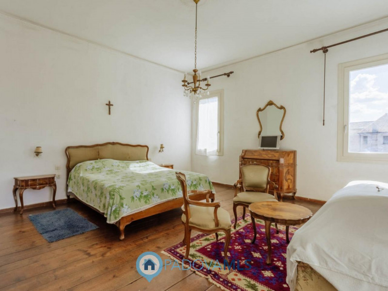 Immobile in esclusiva al Gruppo Padova MLS
Nel centro di Agna, proponiamo in vendita una casa sin...