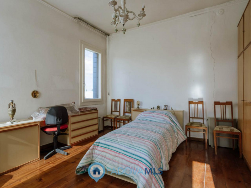 Immobile in esclusiva al Gruppo Padova MLS
Nel centro di Agna, proponiamo in vendita una casa sin...