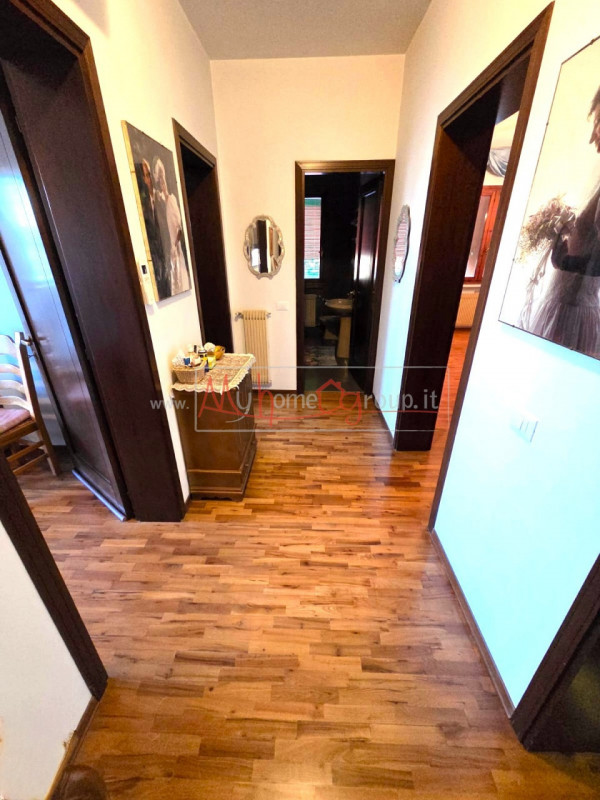 SACCOLONGO - (Rif.V359-s) - Scopri questa straordinaria villa situata nel cuore di Saccolongo, un...