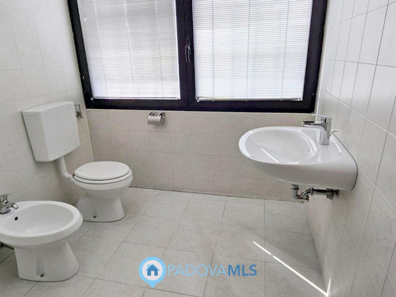 Immobile in esclusiva al Gruppo Padova MLS

PADOVA Zona Industriale Est. Scopri questo spazioso u...