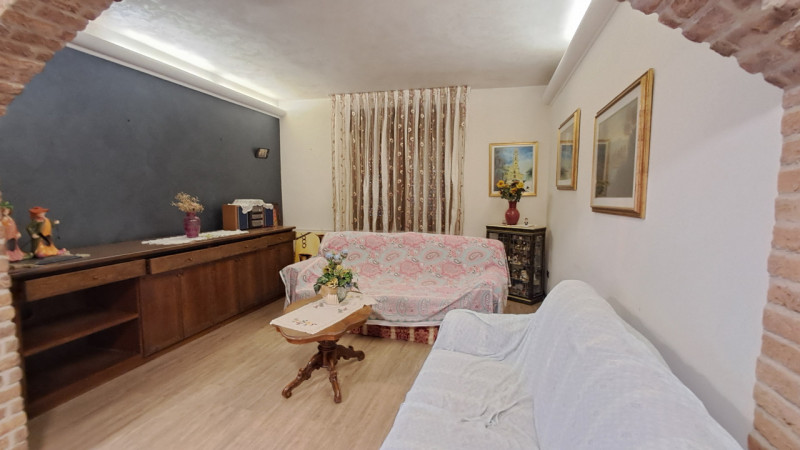 Scopri la tua nuova casa a Grisignano di Zocco! Proponiamo in vendita una splendida porzione di b...