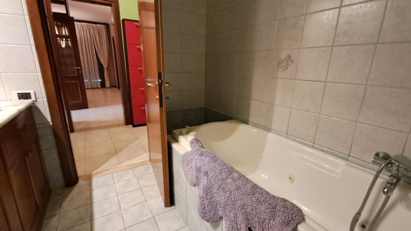 Scopri la tua nuova casa a Grisignano di Zocco! Proponiamo in vendita una splendida porzione di b...