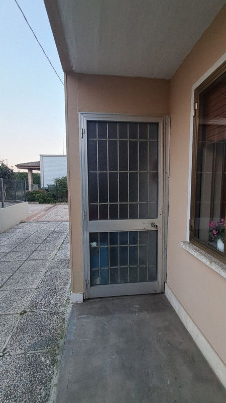 Scopri la tua nuova casa a Grisignano di Zocco! Proponiamo in vendita una splendida porzione di b...