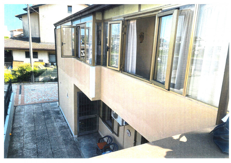 Scopri la tua nuova casa a Grisignano di Zocco! Proponiamo in vendita una splendida porzione di b...