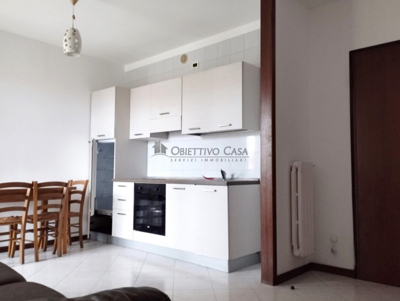 Rif. ME105 - Proponiamo accogliente appartamento di 60 mq situato al secondo piano di una palazzi...