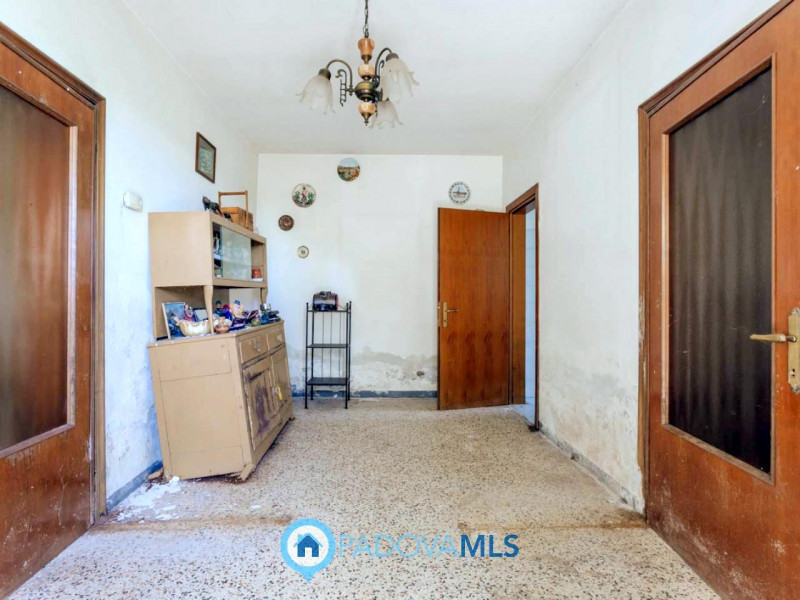 Immobile in esclusiva al Gruppo Padova MLS

Tra le campagne silenziose di Prà D’Este, dove la nat...