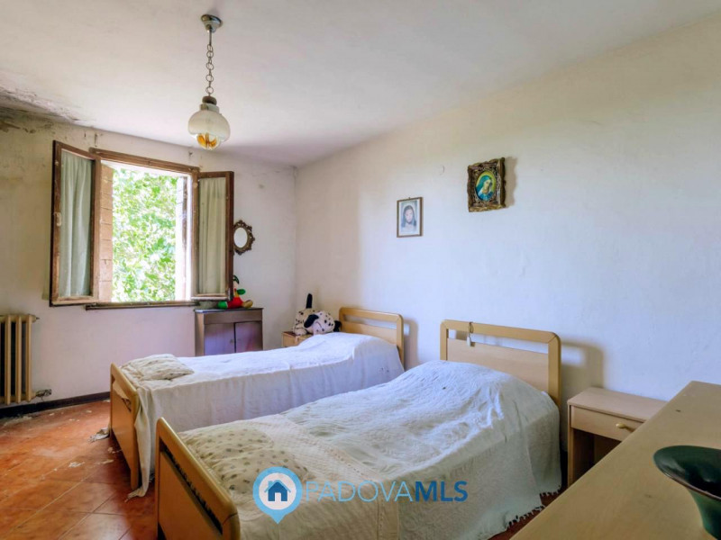 Immobile in esclusiva al Gruppo Padova MLS

Tra le campagne silenziose di Prà D’Este, dove la nat...