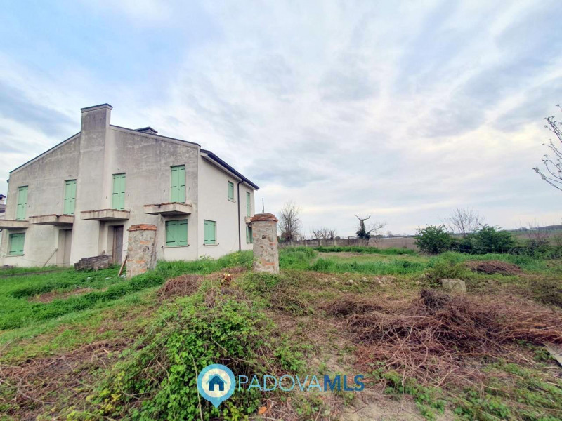 Immobile in esclusiva al Gruppo Padova MLS

A Pozzonovo, porzione di bifamiliare al grezzo con am...