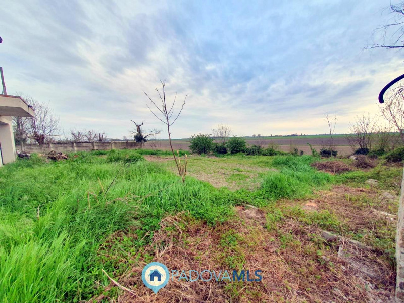 Immobile in esclusiva al Gruppo Padova MLS

A Pozzonovo, porzione di bifamiliare al grezzo con am...