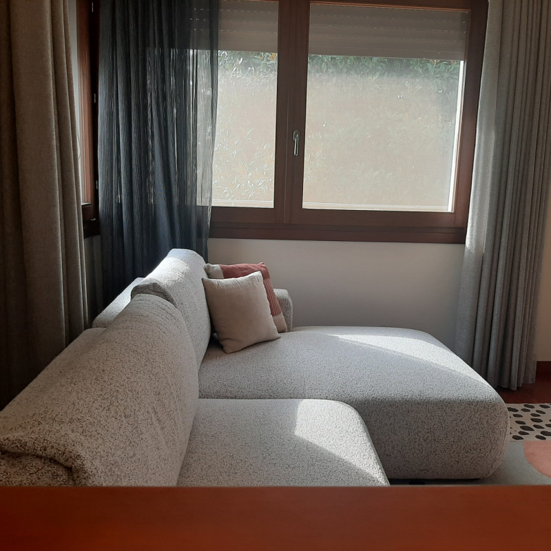 Nella rinomata cittadina di Montegrotto Terme, proponiamo un'ampia, splendida, porzione di villa ...