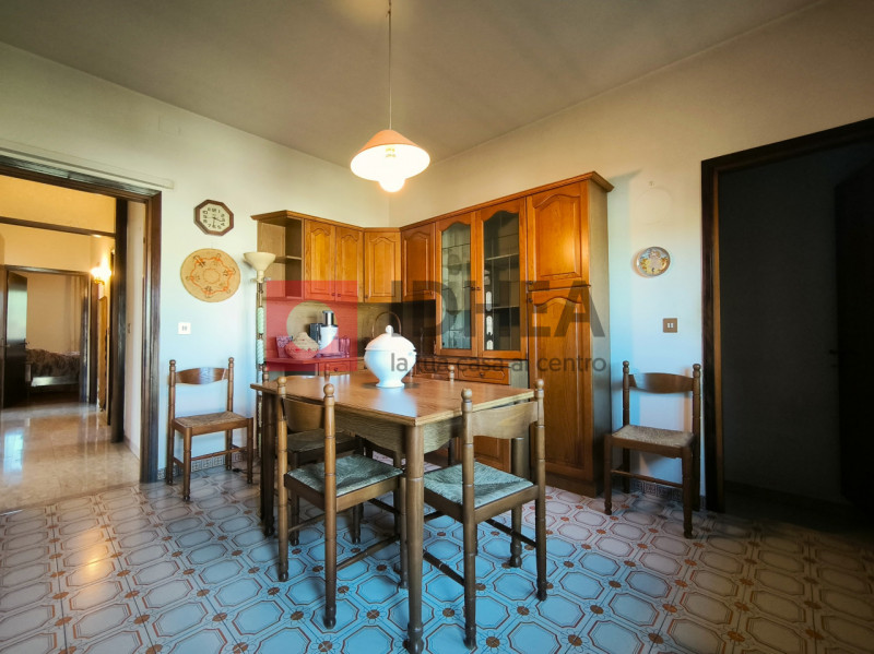 TREVISO SANT'ANGELO RIF. "UTA1"

A 5 minuti dal centro cittadino, proponiamo in vendita casa sing...