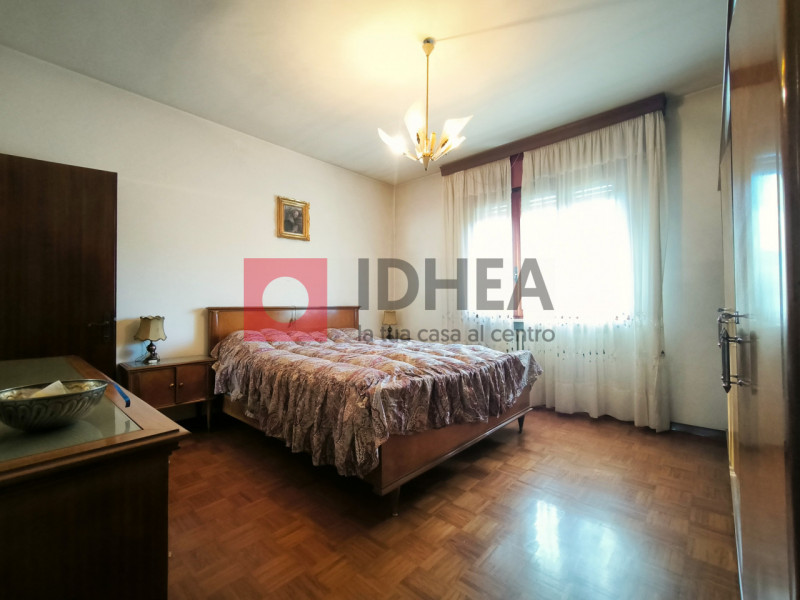 TREVISO SANT'ANGELO RIF. "UTA1"

A 5 minuti dal centro cittadino, proponiamo in vendita casa sing...