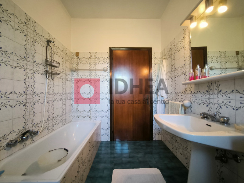 TREVISO SANT'ANGELO RIF. "UTA1"

A 5 minuti dal centro cittadino, proponiamo in vendita casa sing...