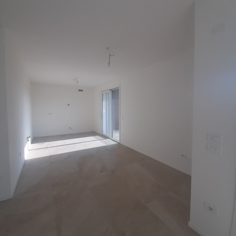 In elegante contesto proponiamo ELEGANTE ATTICO CON TERRAZZO STREPITOSO.
L'immobile è posto in co...