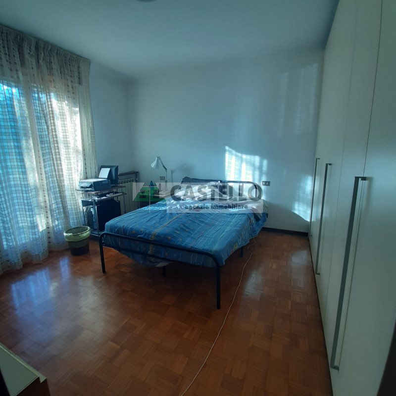 Selvazzano Dentro in posizione centrale appartamento 2 camere con taverna e garage doppio. Classe...