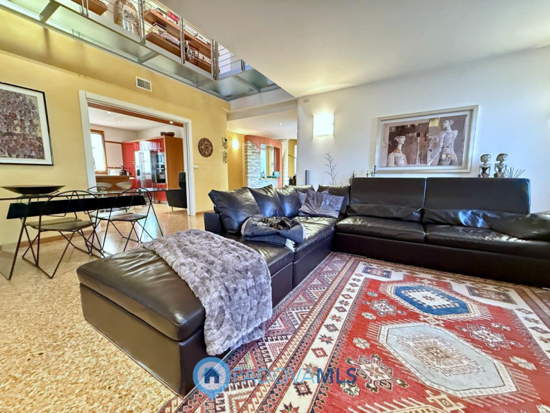 Immobile in esclusiva al Gruppo Padova MLS

PONSO: paesino a 5 km da Este, contesto silenzioso ed...