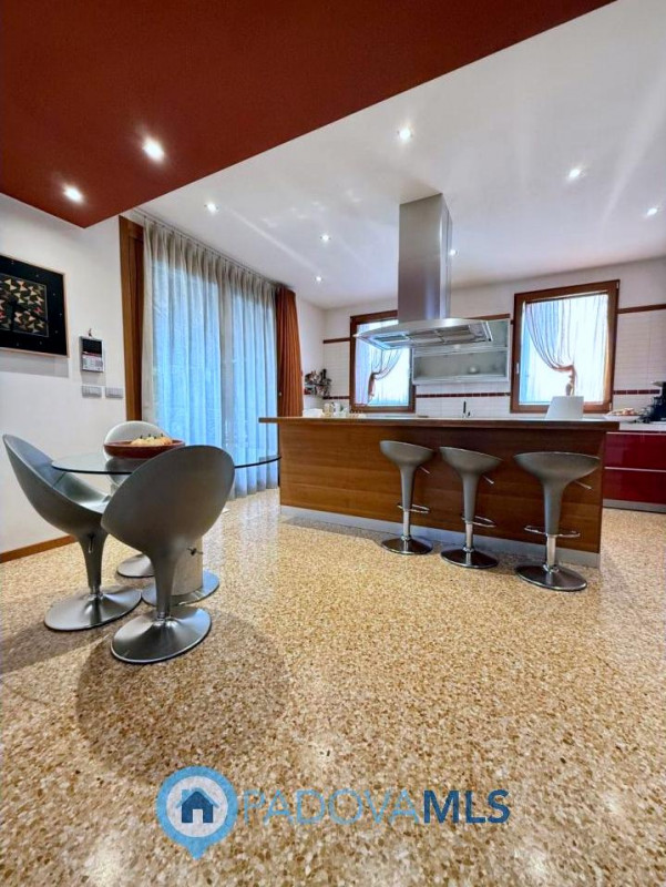 Immobile in esclusiva al Gruppo Padova MLS

PONSO: paesino a 5 km da Este, contesto silenzioso ed...