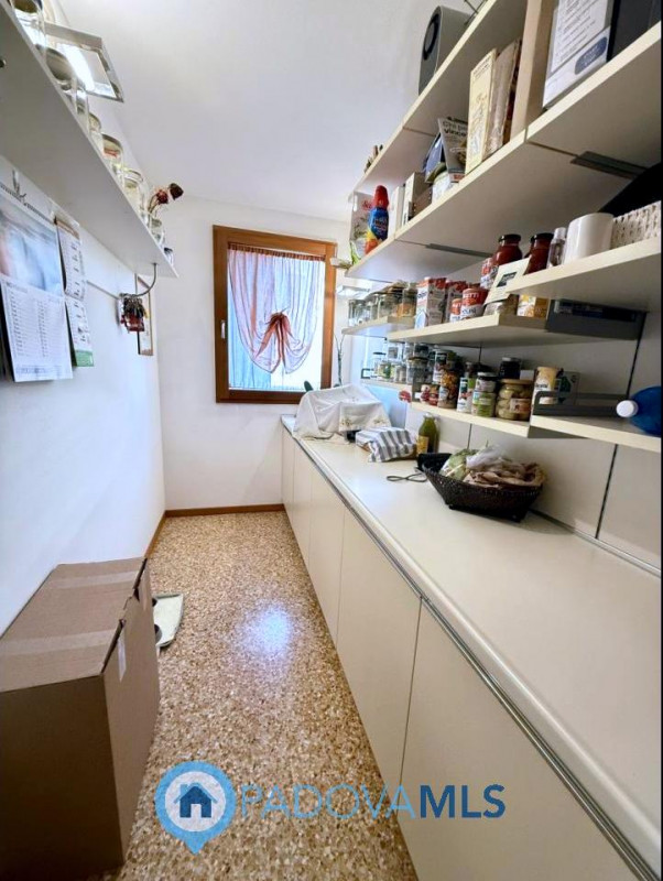 Immobile in esclusiva al Gruppo Padova MLS

PONSO: paesino a 5 km da Este, contesto silenzioso ed...