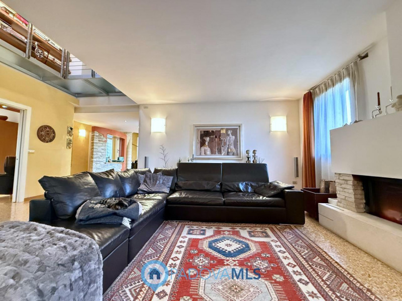 Immobile in esclusiva al Gruppo Padova MLS

PONSO: paesino a 5 km da Este, contesto silenzioso ed...