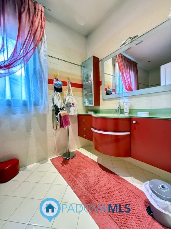 Immobile in esclusiva al Gruppo Padova MLS

PONSO: paesino a 5 km da Este, contesto silenzioso ed...