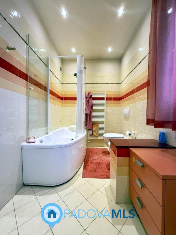 Immobile in esclusiva al Gruppo Padova MLS

PONSO: paesino a 5 km da Este, contesto silenzioso ed...