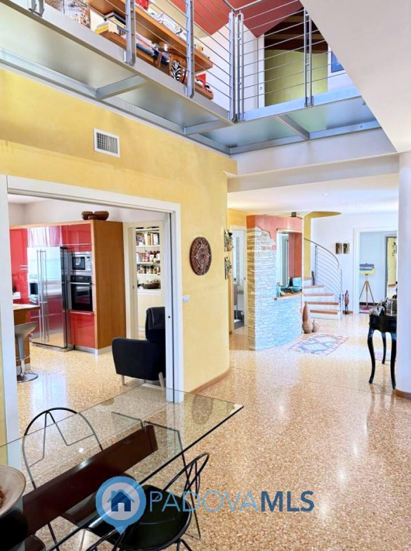 Immobile in esclusiva al Gruppo Padova MLS

PONSO: paesino a 5 km da Este, contesto silenzioso ed...