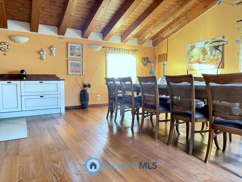 Immobile in esclusiva al Gruppo Padova MLS

PONSO: paesino a 5 km da Este, contesto silenzioso ed...