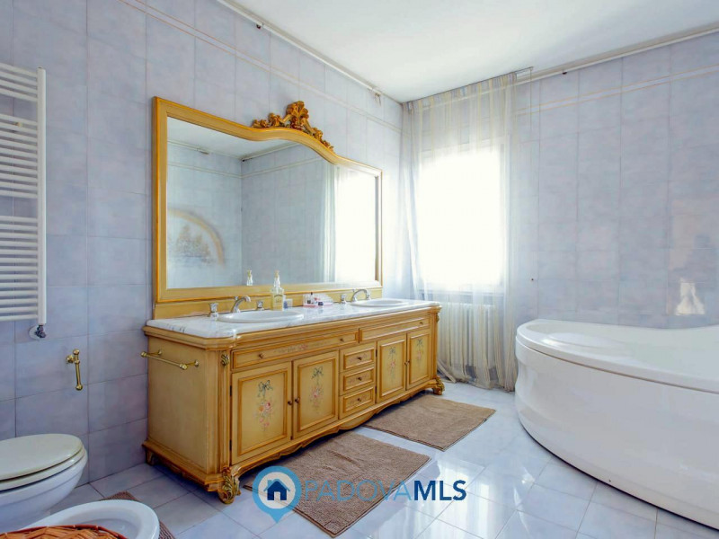 Immobile in esclusiva al Gruppo Padova MLS

Vendesi, a pochissima distanza dal centro di Solesino...