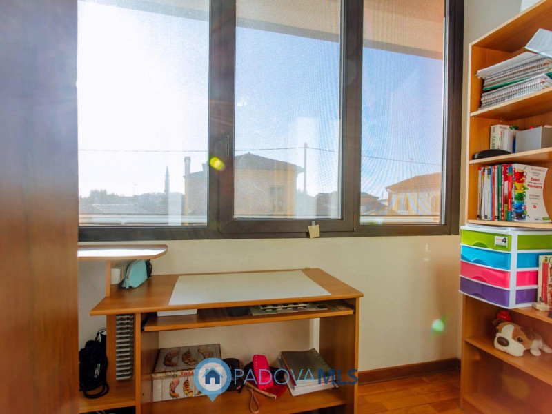 Immobile in esclusiva al Gruppo Padova MLS

Vendesi, a pochissima distanza dal centro di Solesino...