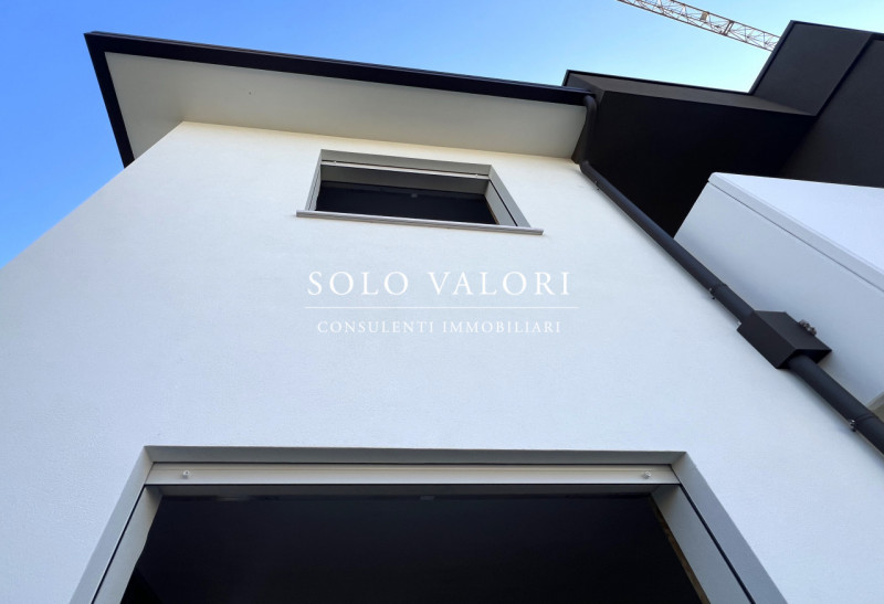 Rif. B444 (per info 340 2242606 Marco - 338 9387816 Matteo)

Porzione di trifamiliare di nuova co...