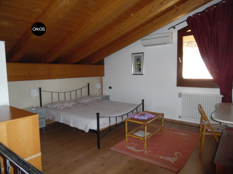 Arzergrande (PD) - Proponiamo porzione di bifamiliare con esposizione nord - ovest - sud, in otti...