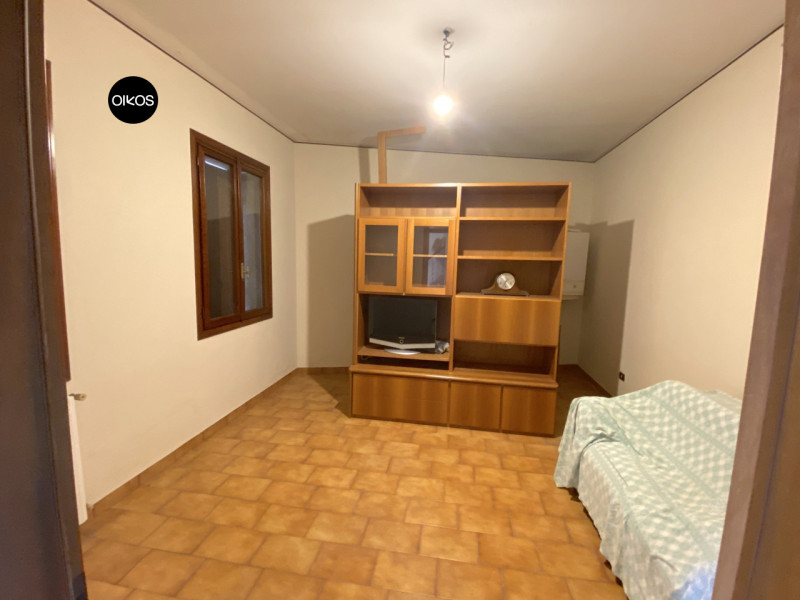 Piove di Sacco (PD) - Proponiamo porzione di casa accostata, completamente indipendente, in conte...