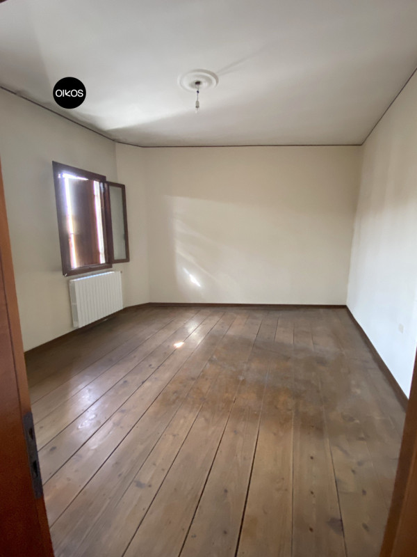 Piove di Sacco (PD) - Proponiamo porzione di casa accostata, completamente indipendente, in conte...