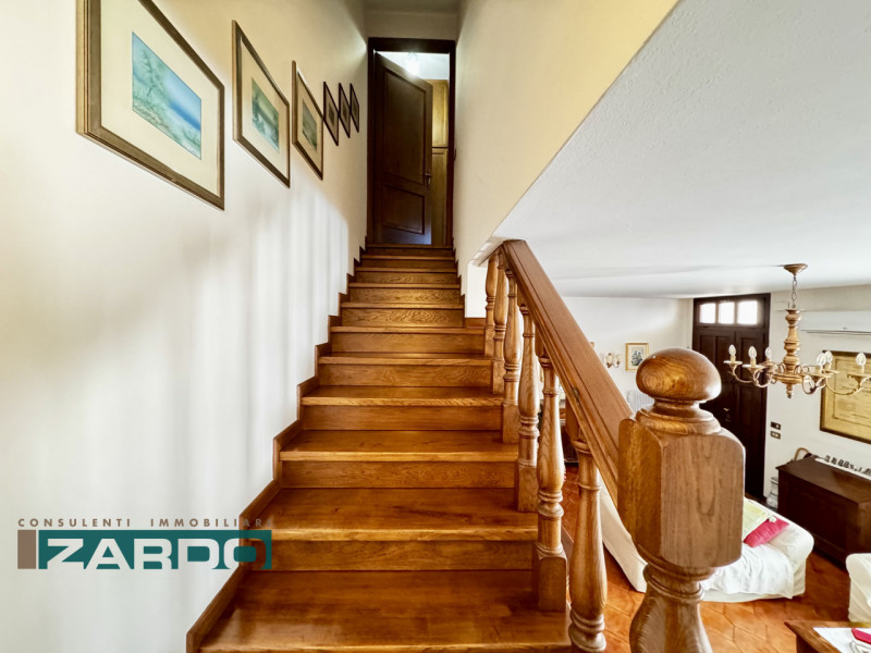 Rif. C-227 NE ( per info 350 5383983 | Giacomo )

In centro a Villa d’Asolo, con suggestiva vista...