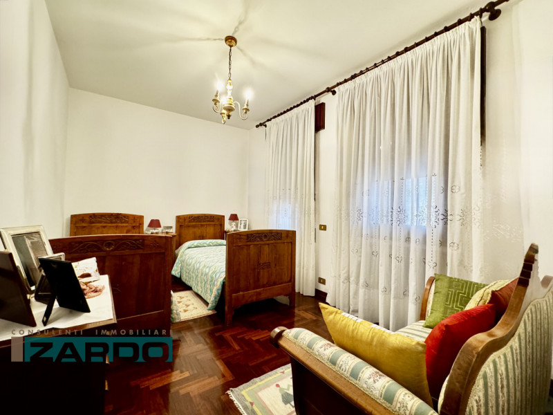 Rif. C-227 NE ( per info 350 5383983 | Giacomo )

In centro a Villa d’Asolo, con suggestiva vista...