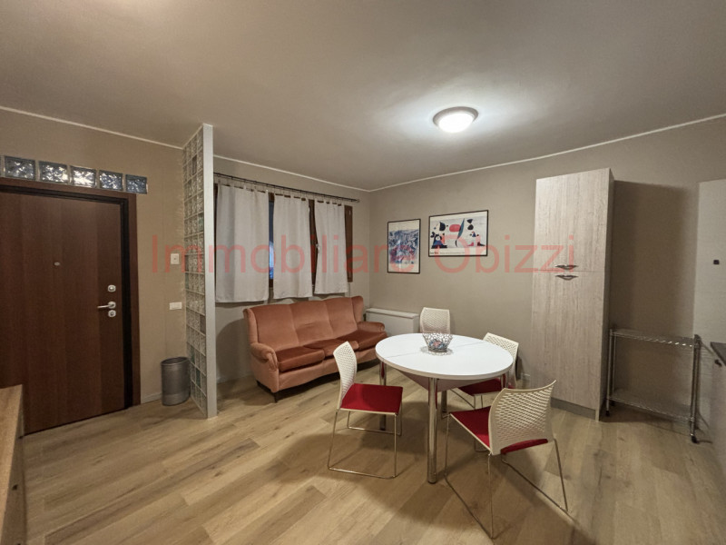 PADOVA - Savonarola - Proponiamo in vendita bilocale al piano terra con ingresso indipendente.
L'...