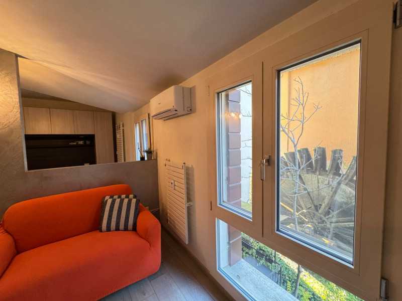 Nel cuore pulsante del centro storico, in una delle zone più caratteristiche della città, COCCOLO...